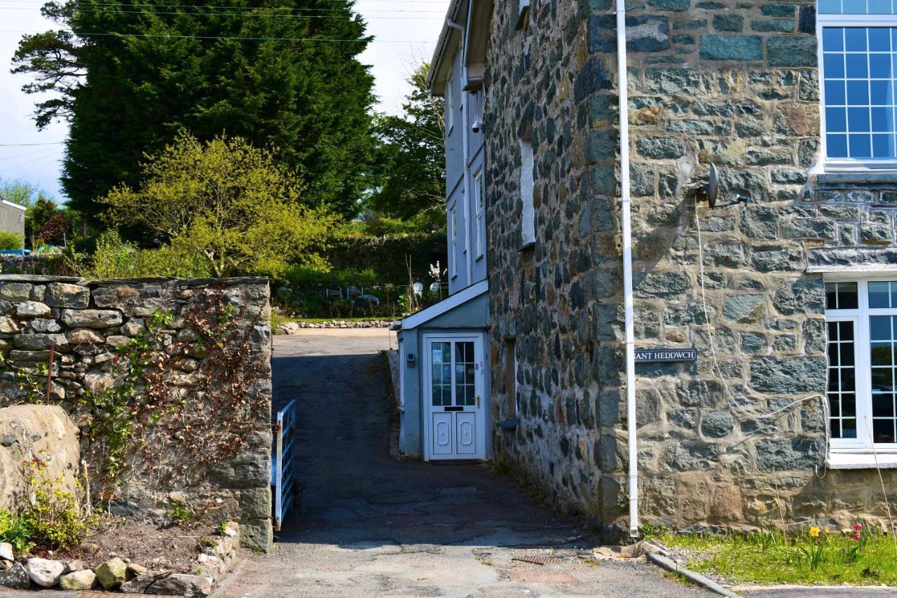 Spacious 3 bedroom garden apartment in Snowdonia National Park Garndolbenmaen Exterior foto